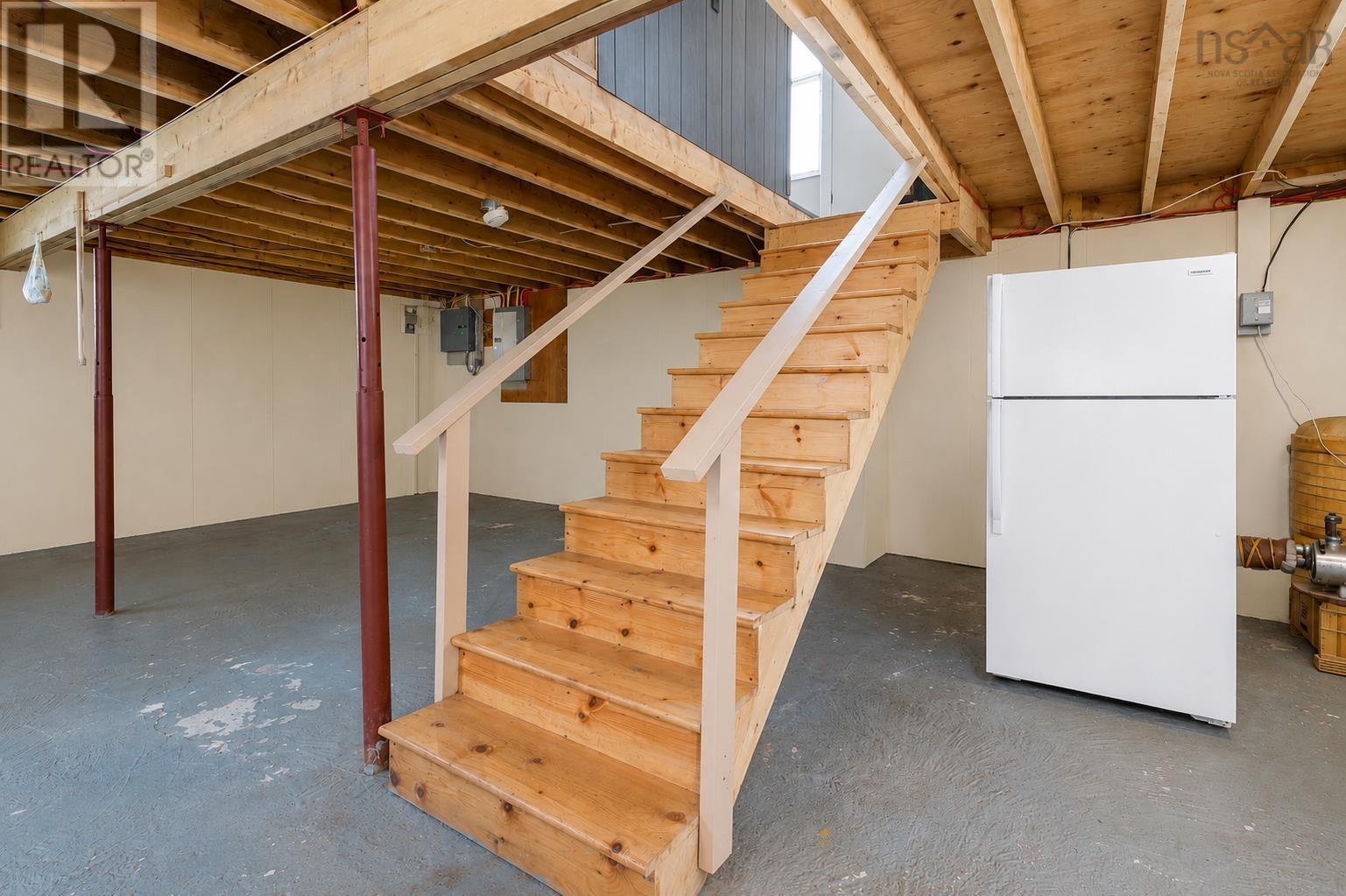 7498 East Bay Highway - 26