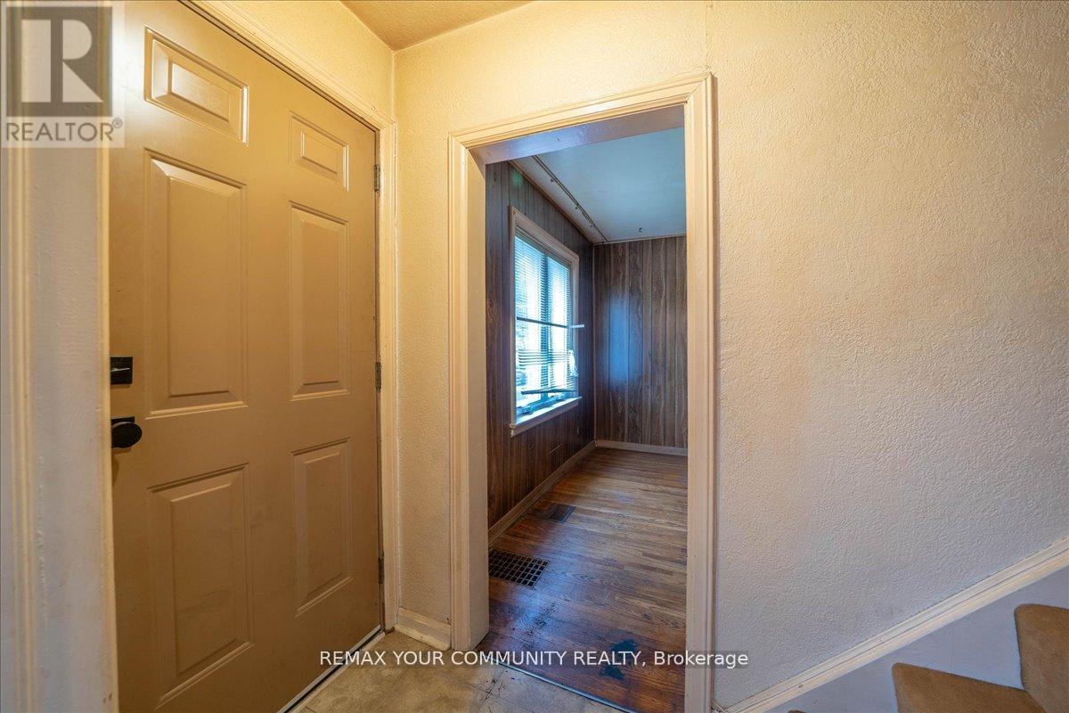 31 ALLISTER AVENUE - 12