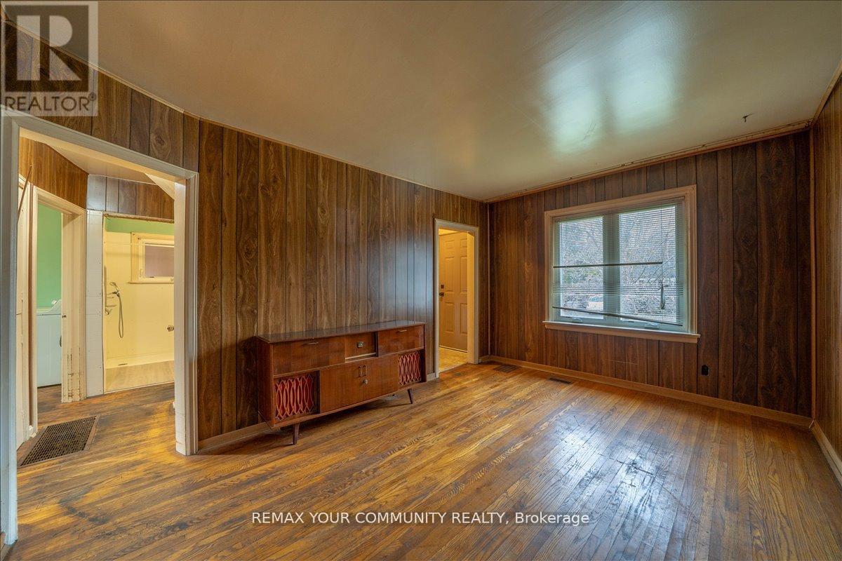 31 ALLISTER AVENUE - 14
