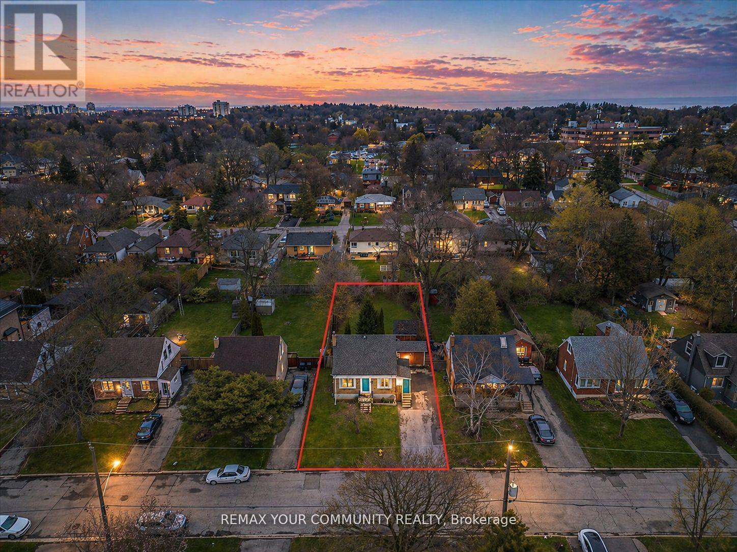 31 ALLISTER AVENUE - 2