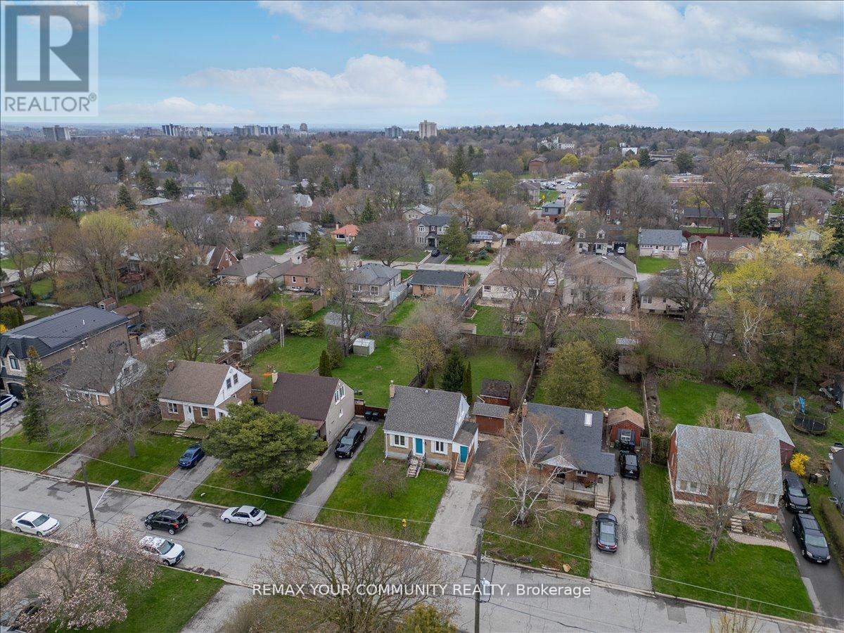 31 ALLISTER AVENUE - 4