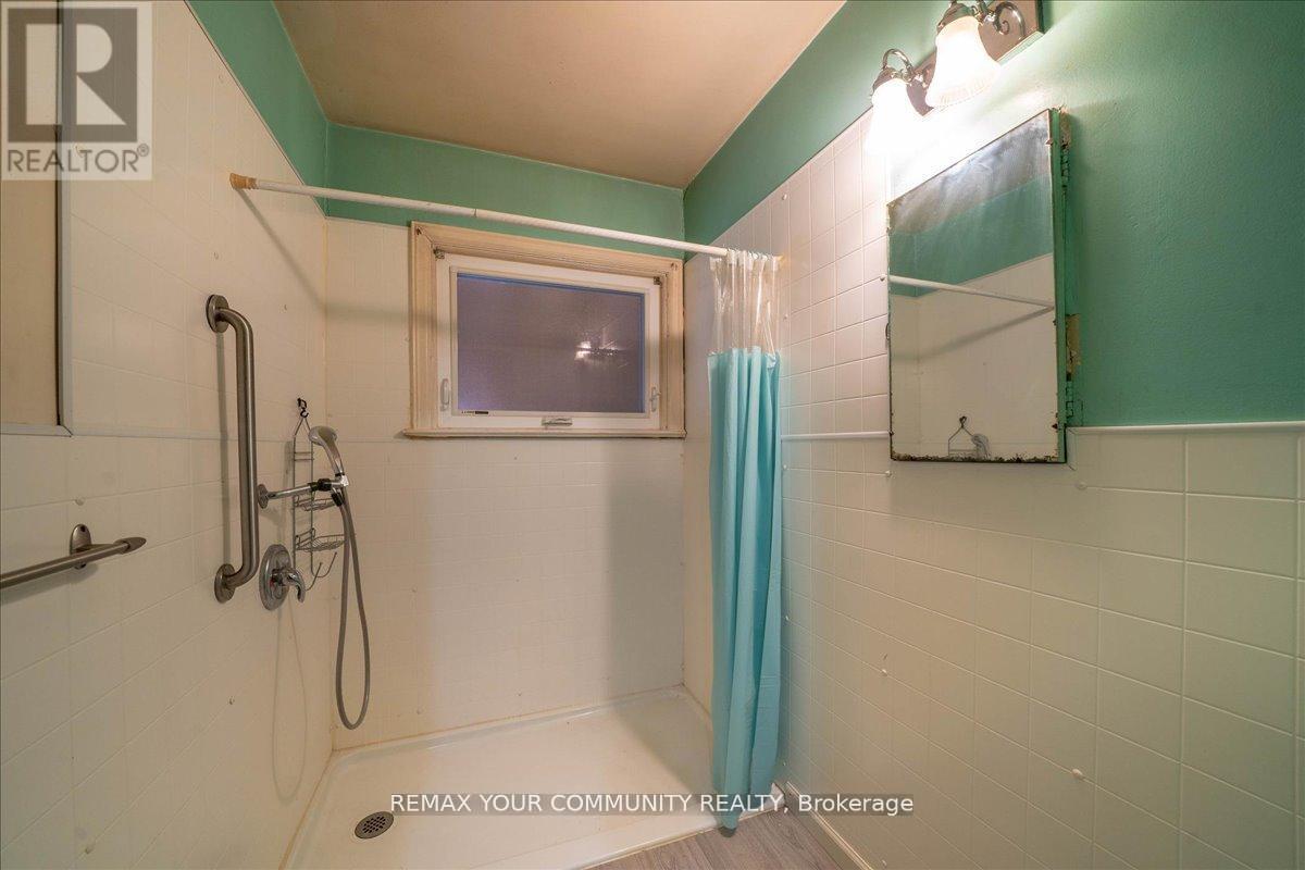 31 ALLISTER AVENUE - 17