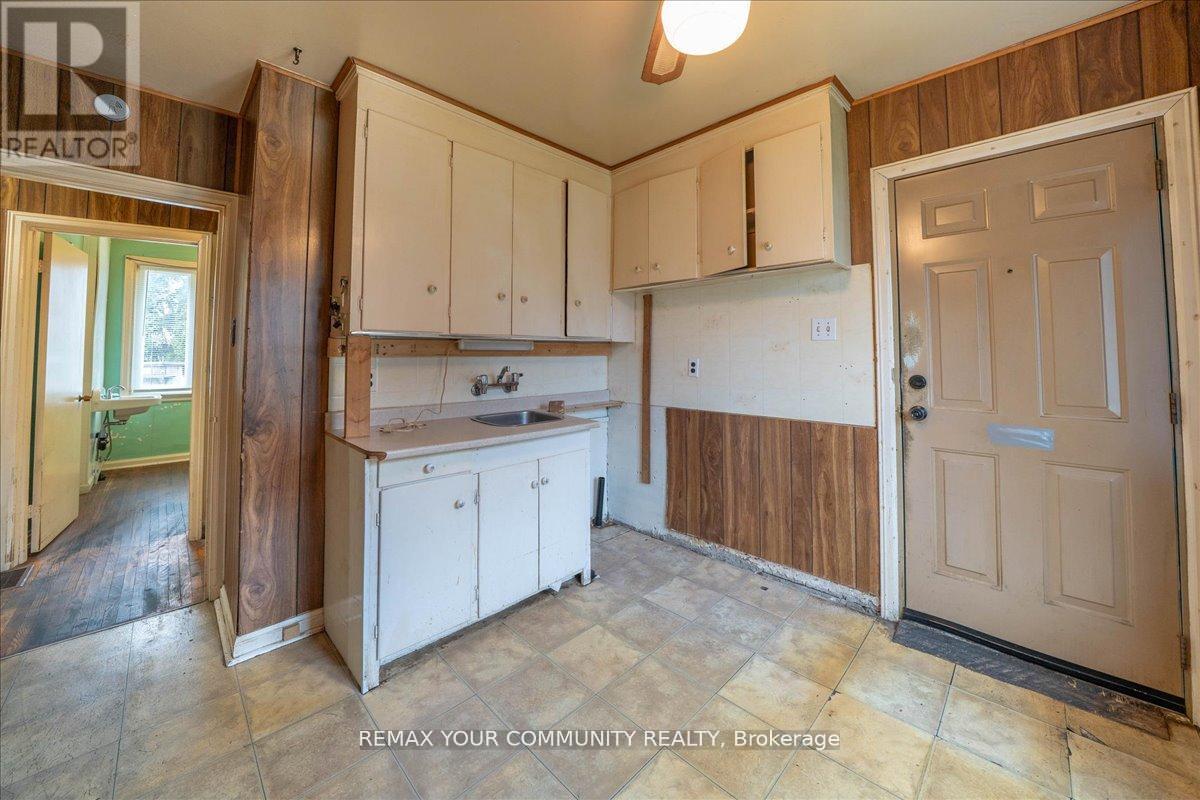 31 ALLISTER AVENUE - 10