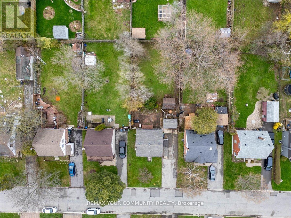 31 ALLISTER AVENUE - 7