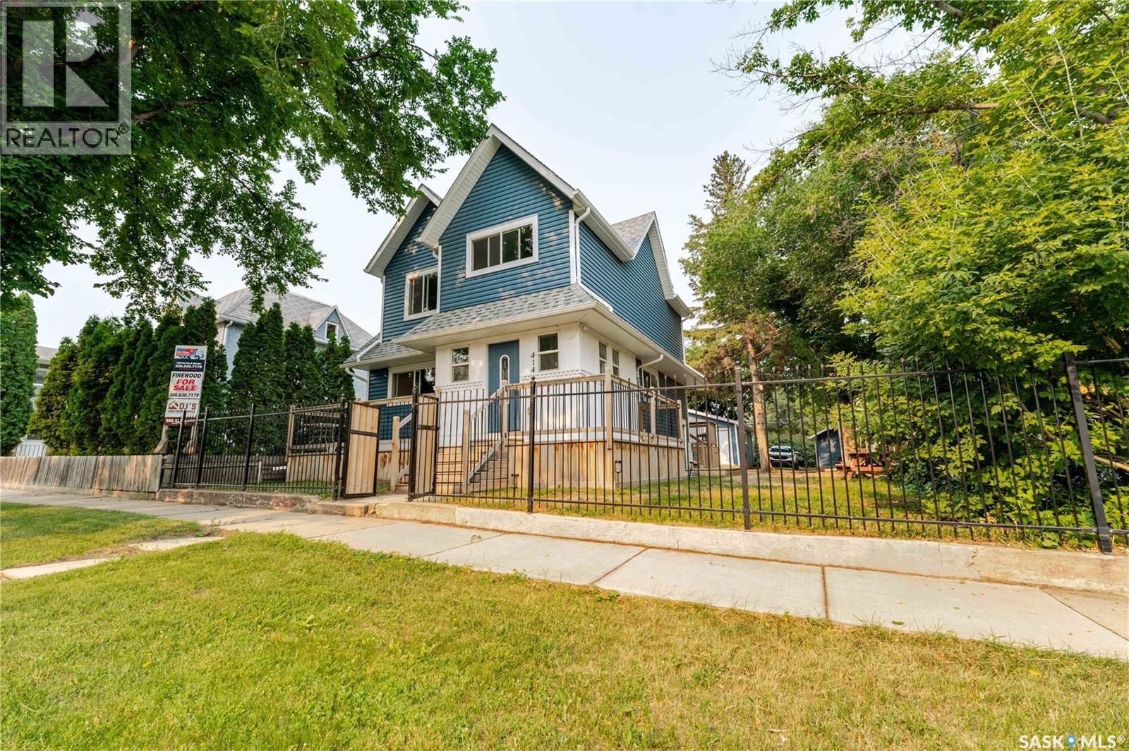 414 Main STREET S - 2