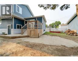 Primary Bedroom - 414 Main Street S, Moose Jaw, SK S6H5S9 Photo 9