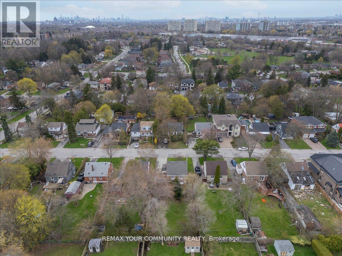 31 ALLISTER AVENUE - 9