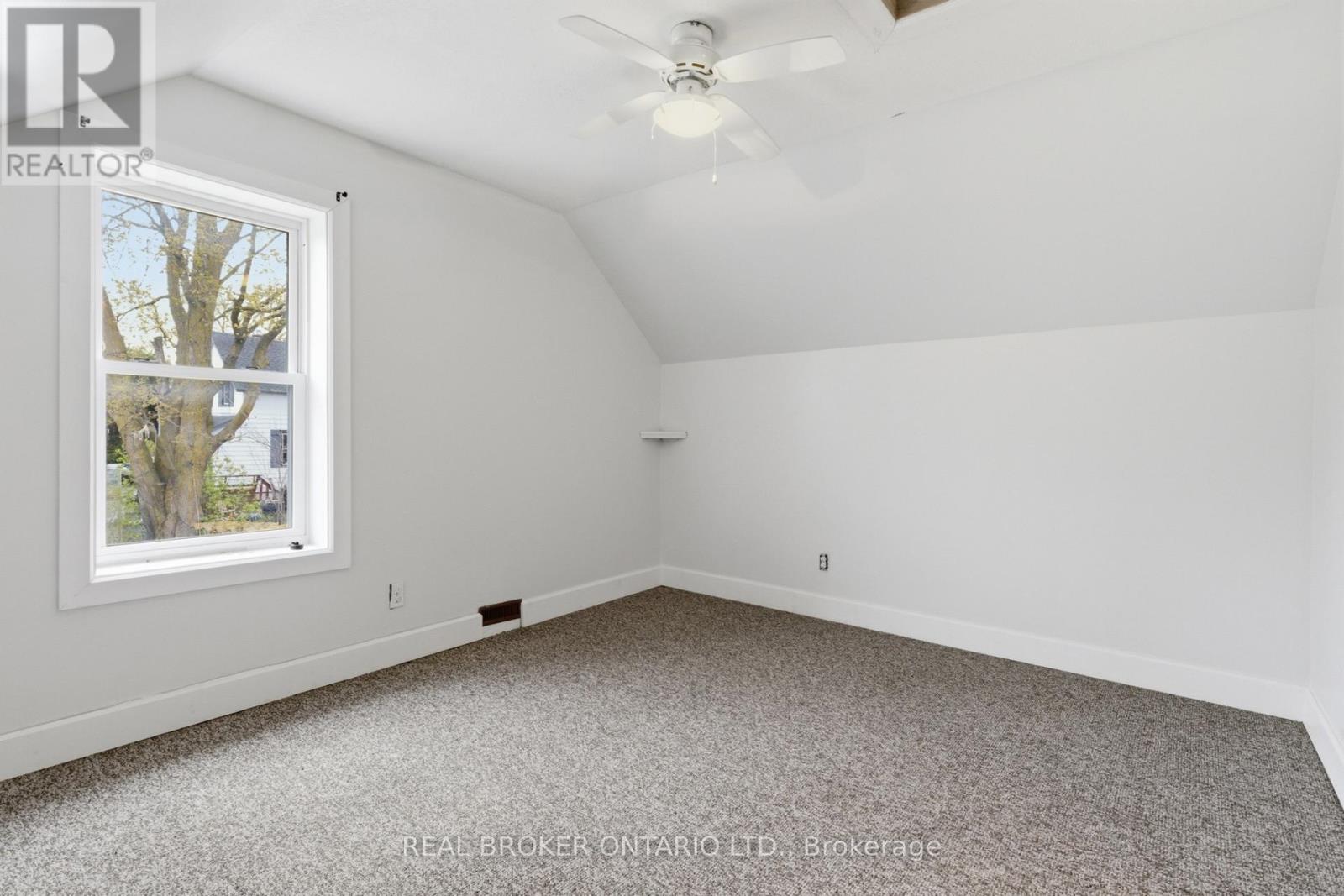 368 WELLINGTON AVENUE S - Image 25