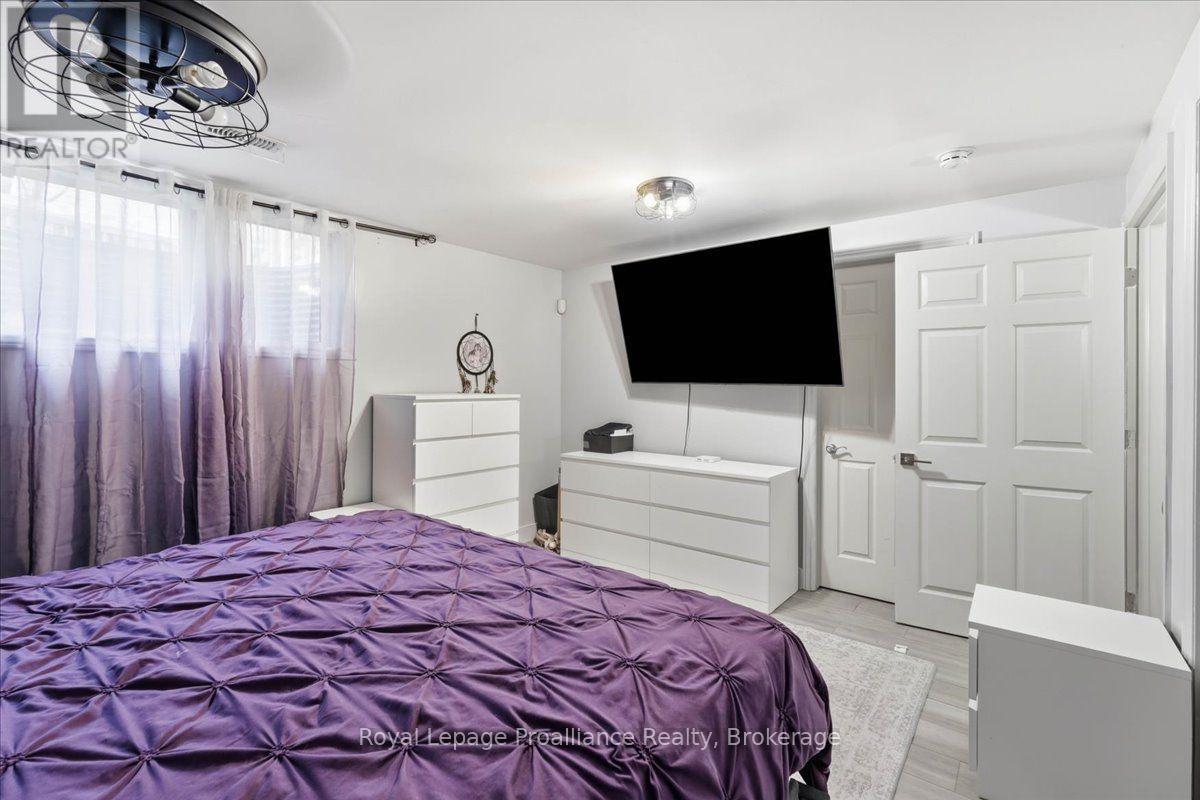 #4 194 HAIG ROAD - 10