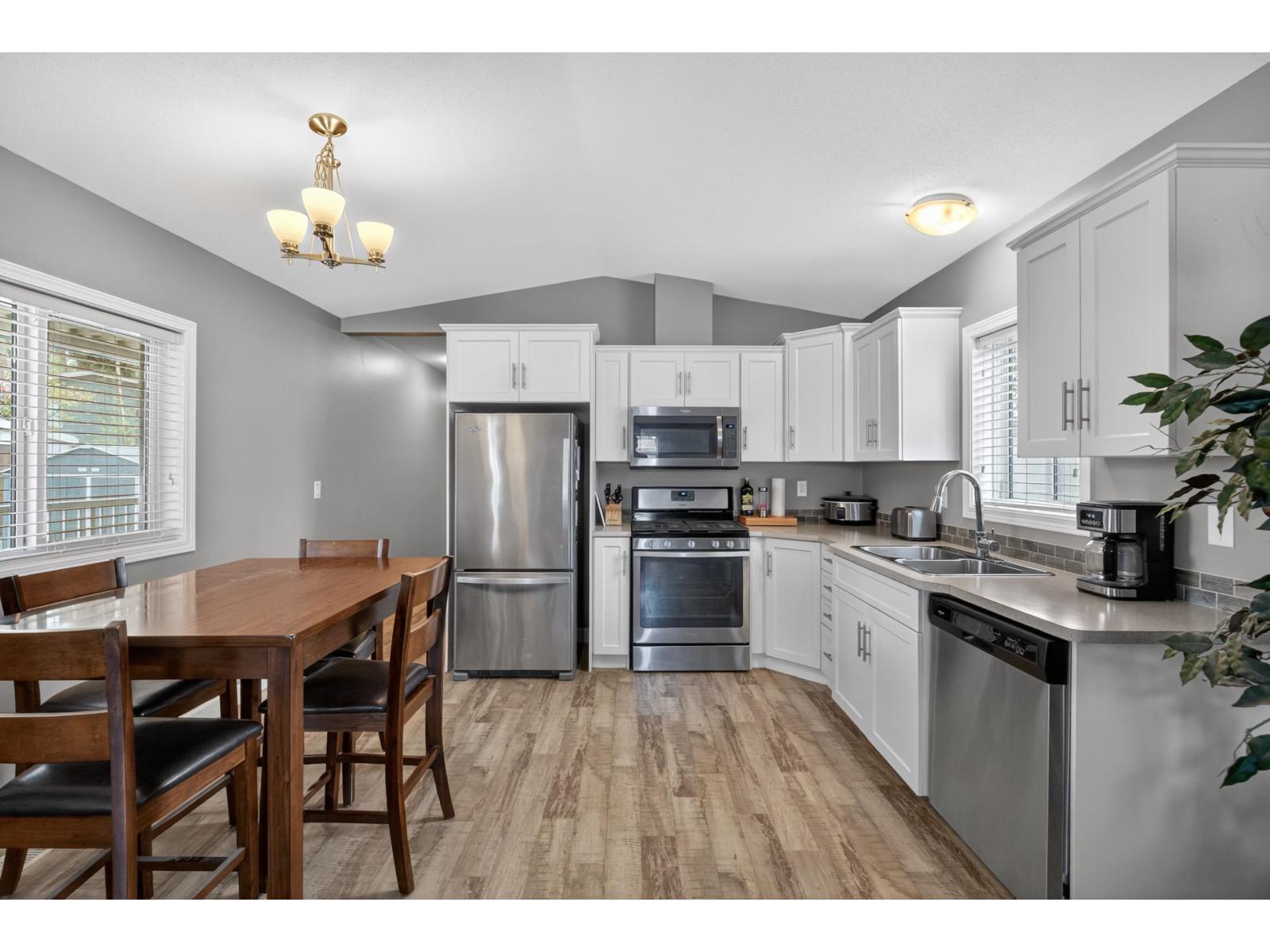17 24330 FRASER HIGHWAY, Langley