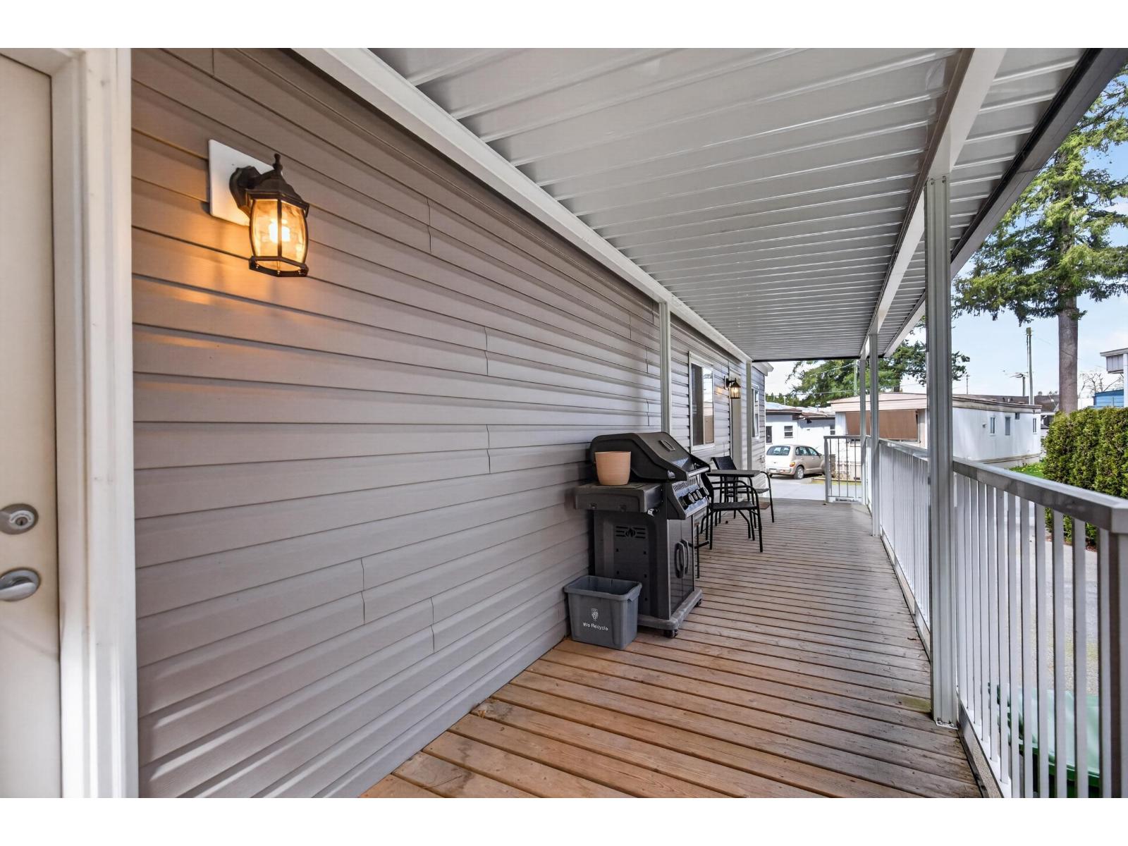 17 24330 FRASER HIGHWAY, Langley