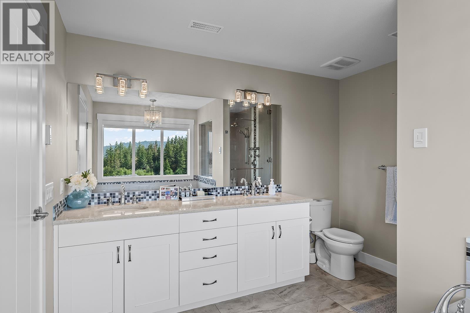 2401 Tallus Heights Drive - 33