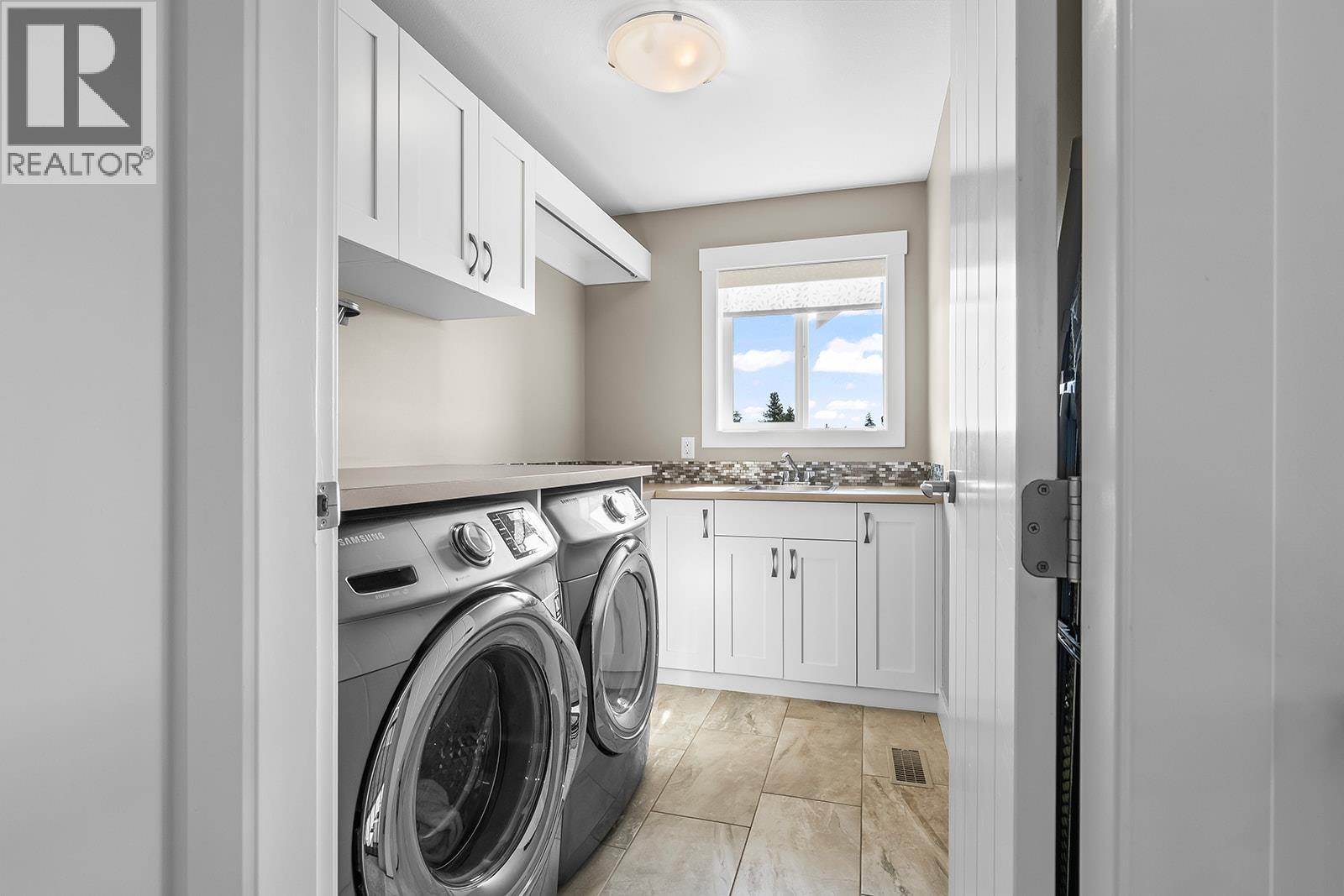 2401 Tallus Heights Drive - 39