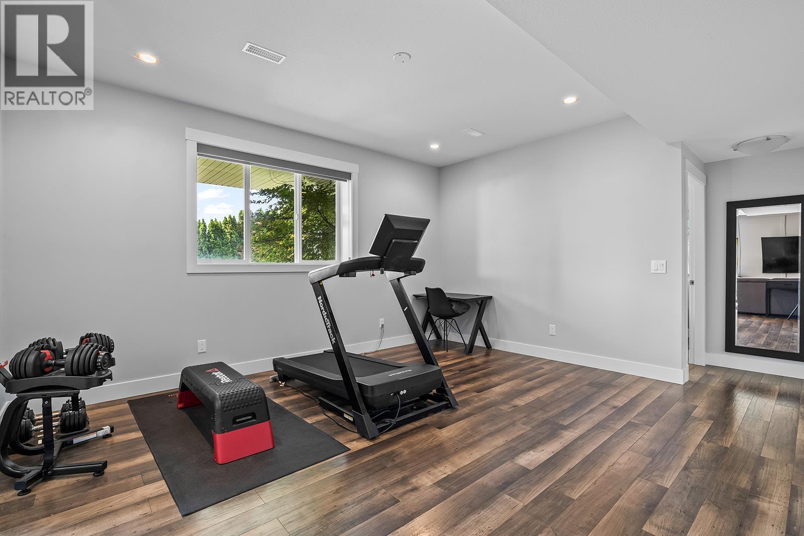 2401 Tallus Heights Drive - 44