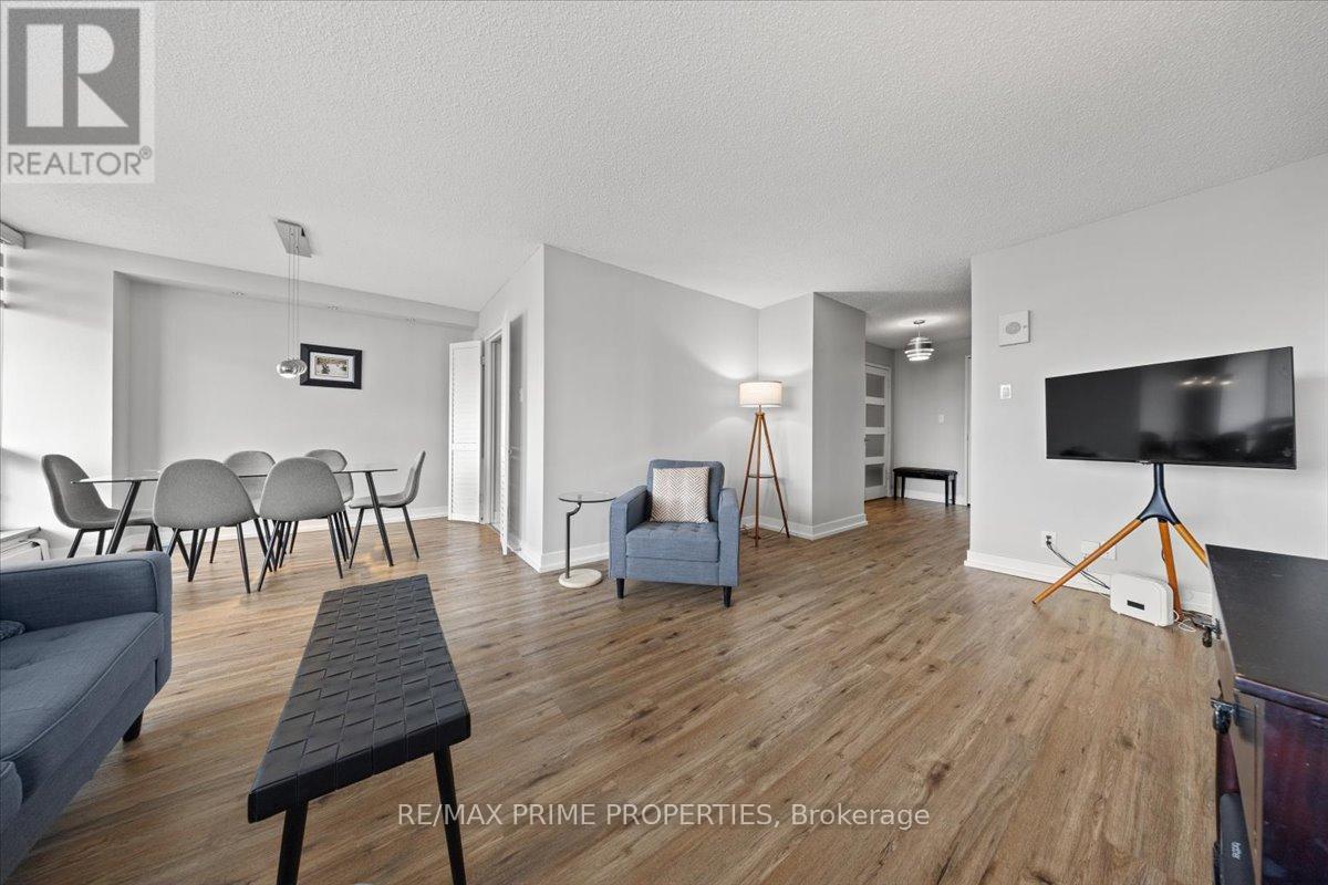#804 505 ST LAURENT BOULEVARD - Image 12