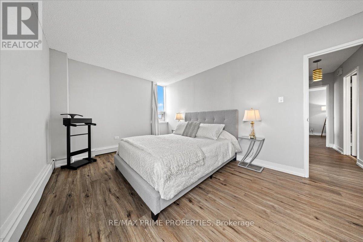 #804 505 ST LAURENT BOULEVARD - Image 21