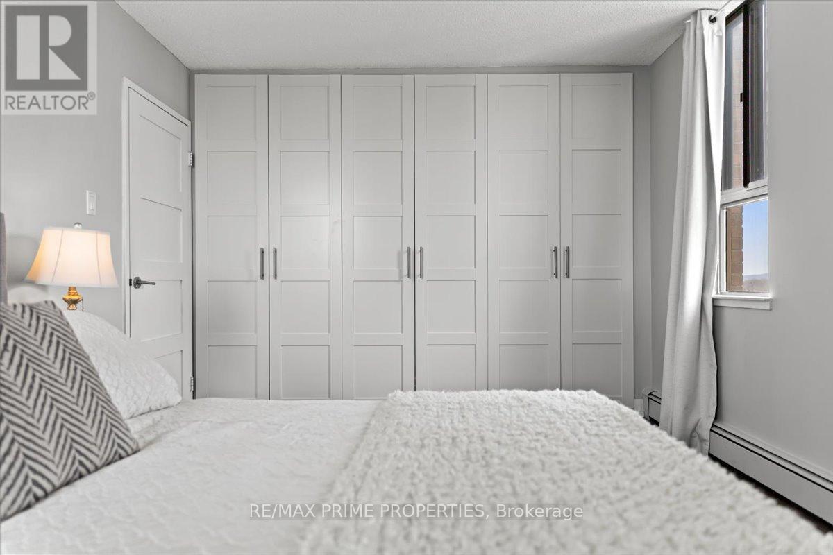 #804 505 ST LAURENT BOULEVARD - Image 22