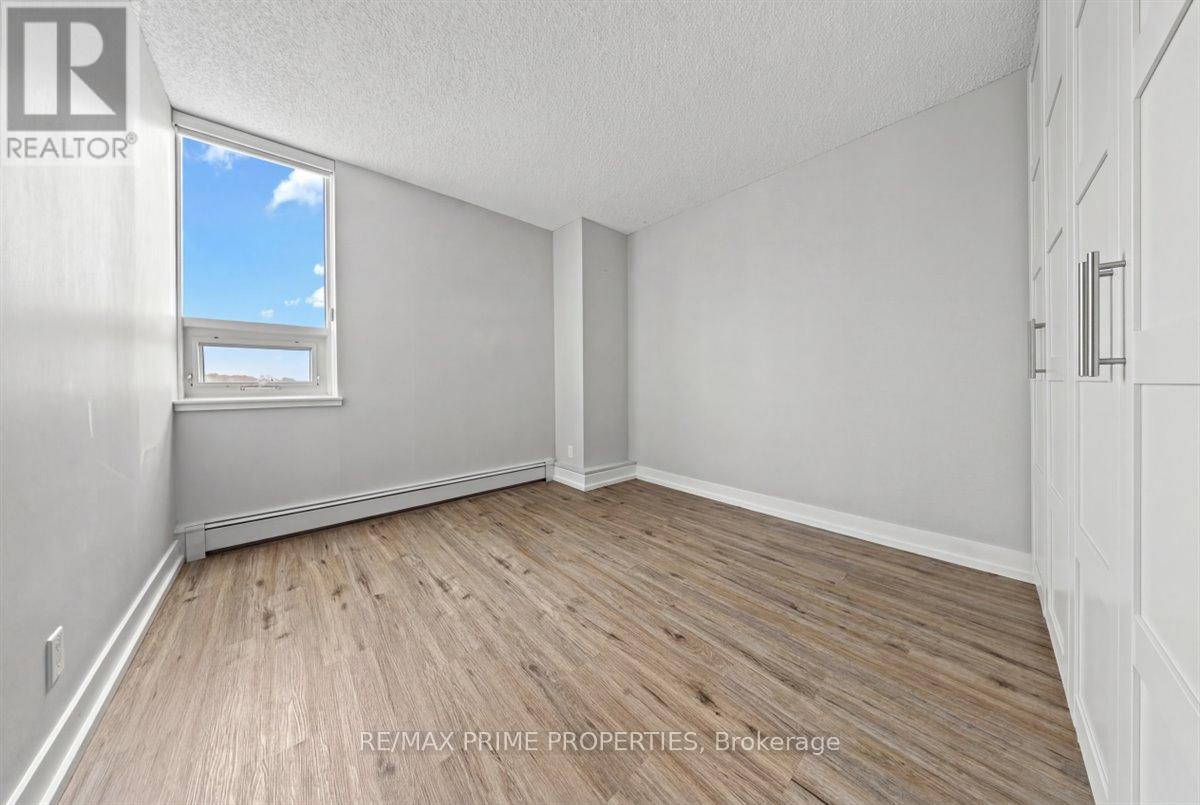 #804 505 ST LAURENT BOULEVARD - Image 23