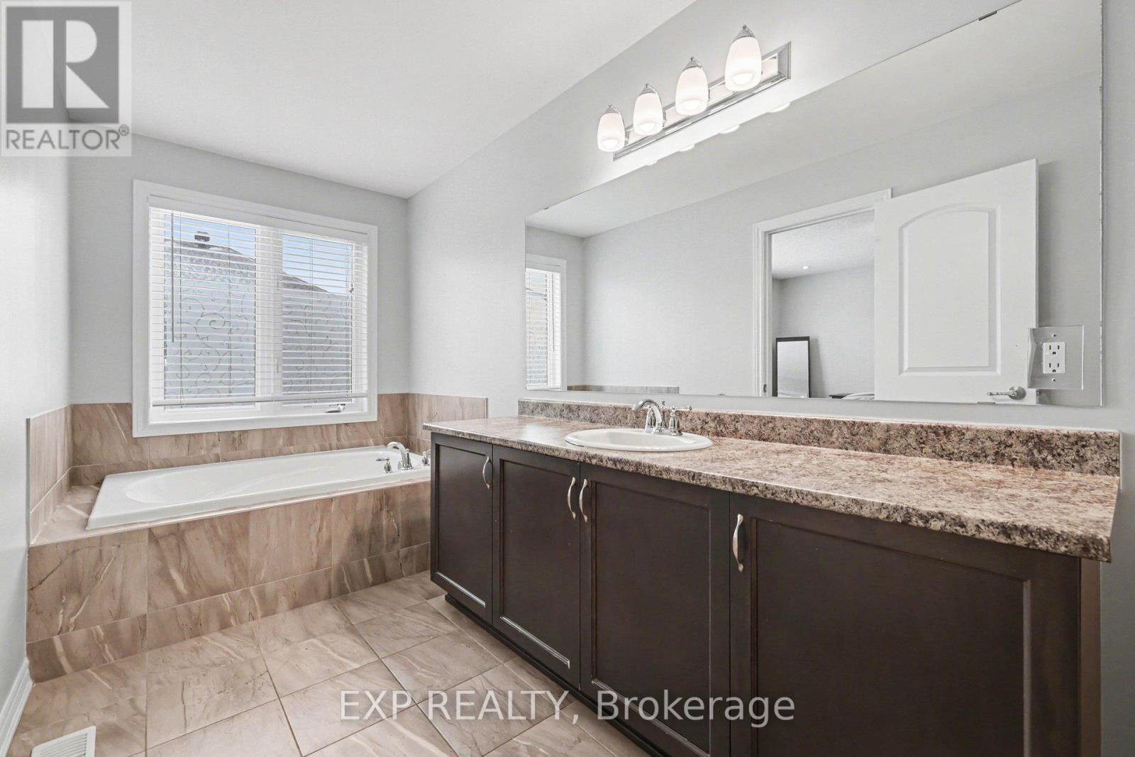 4 Bed, 3 Bath House for Sale in Ottawa – 73 BRISTLING CRESCENT, Ottawa – MLS# X13618516 - Image 30