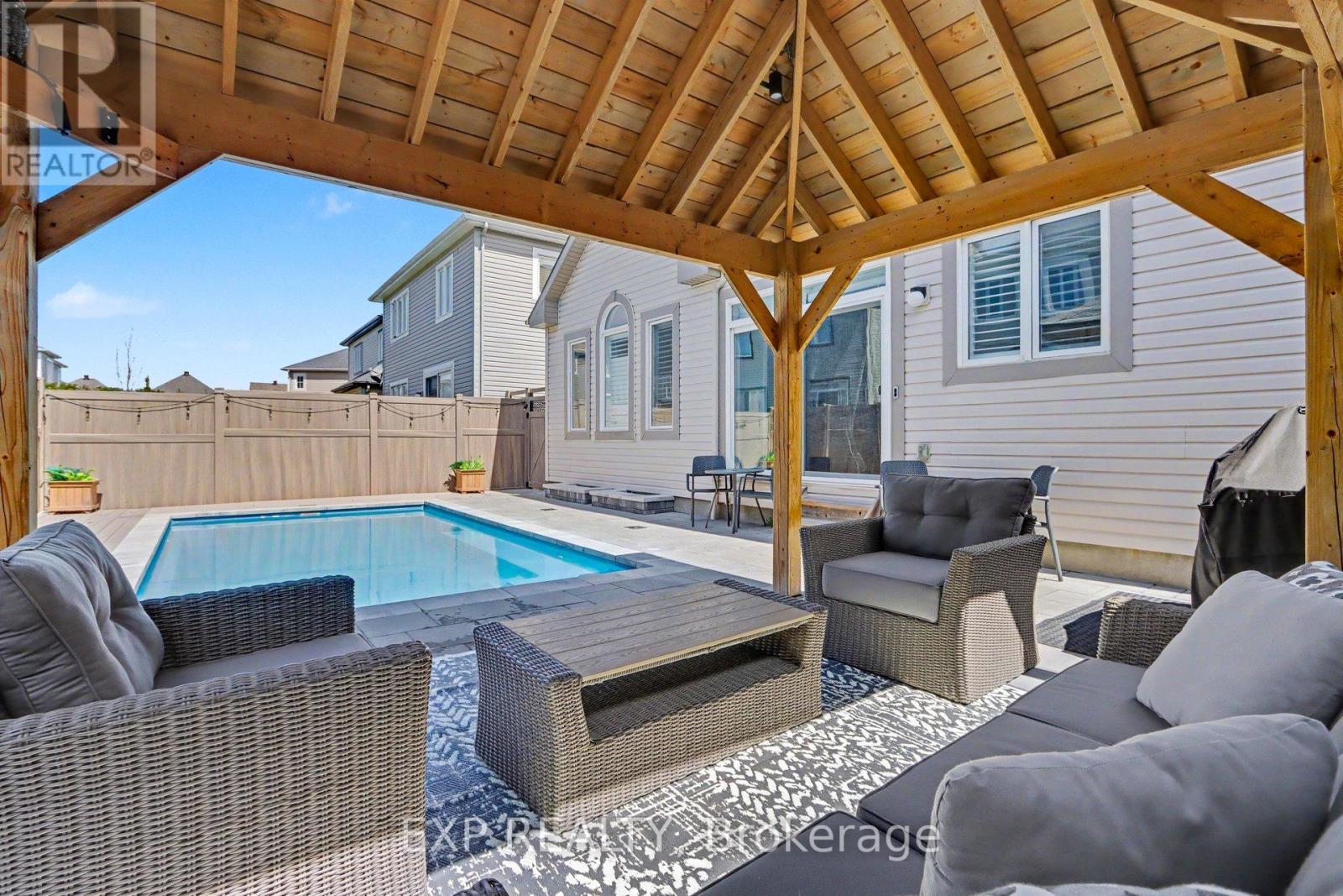 4 Bed, 3 Bath House for Sale in Ottawa – 73 BRISTLING CRESCENT, Ottawa – MLS# X13618516 - Image 7