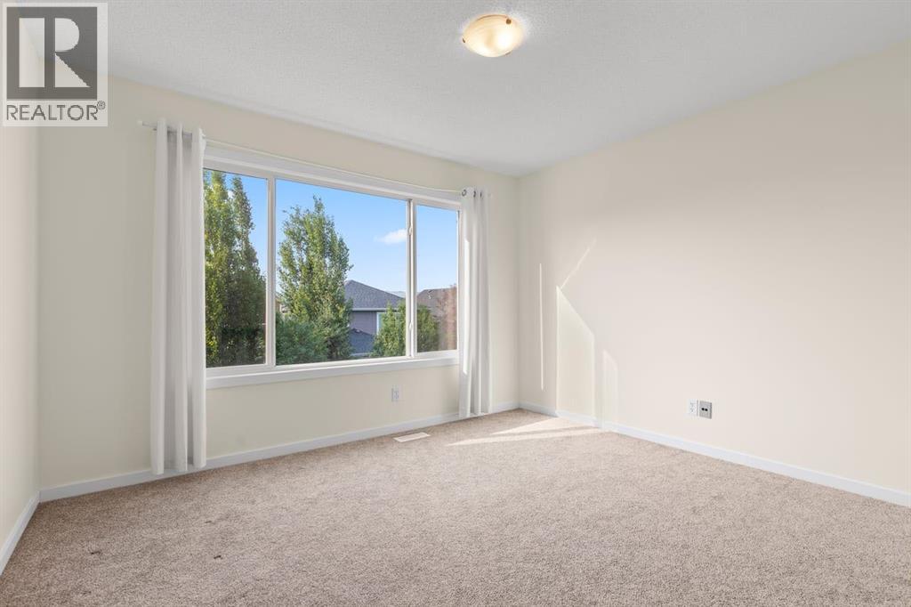 790 River Heights Crescent, Cochrane