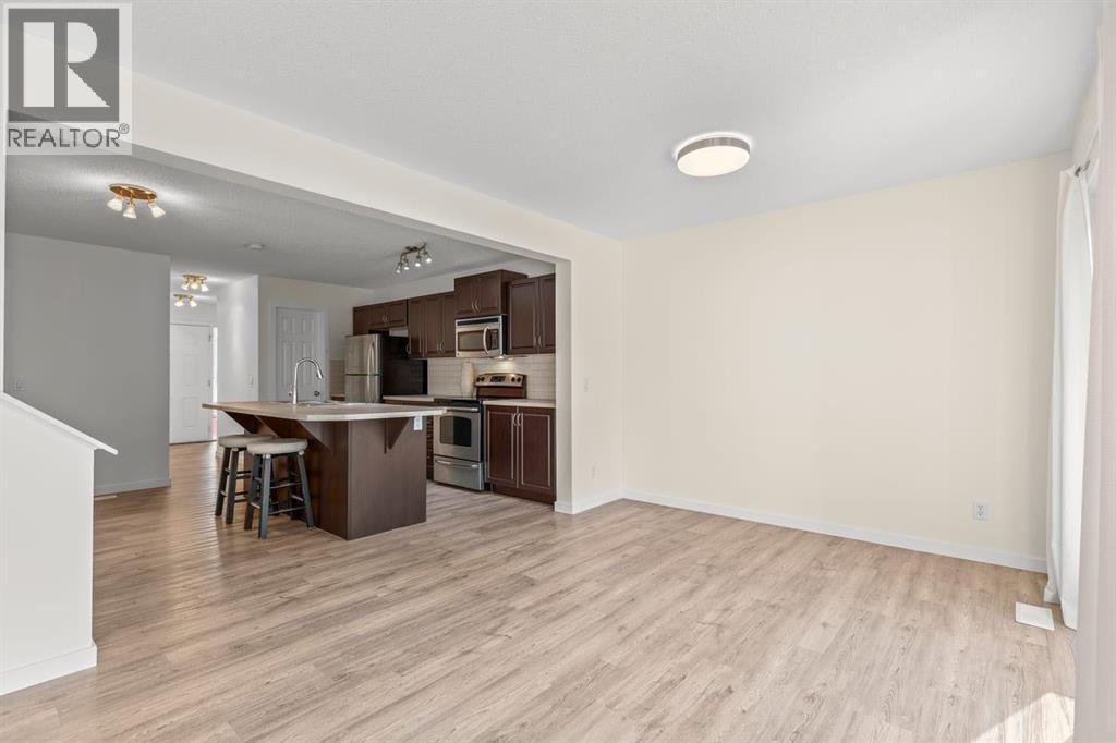 790 River Heights Crescent, Cochrane