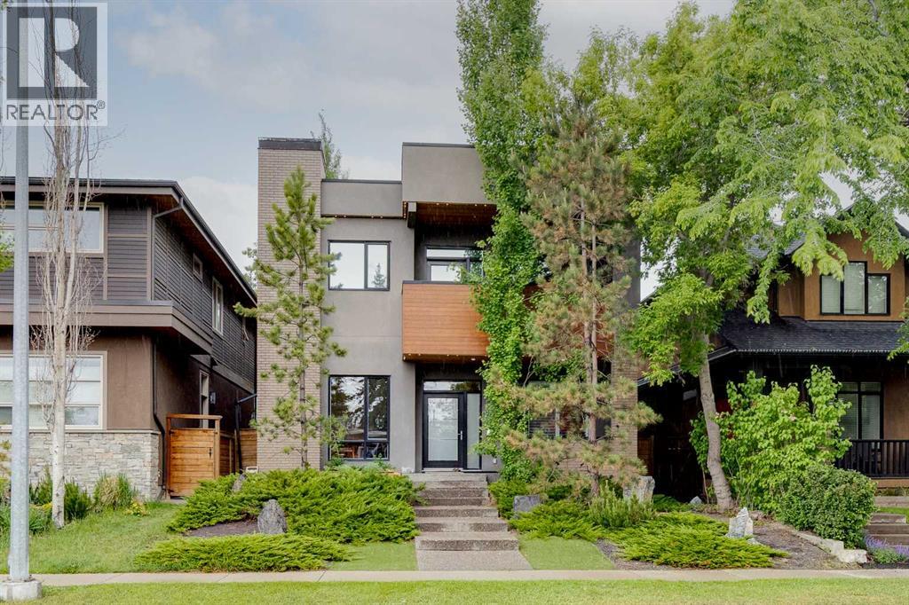 2330 7 Avenue NW, West Hillhurst, Calgary photo 1