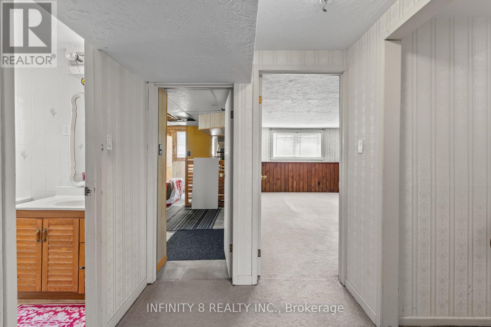 6918 CASEY STREET - 32