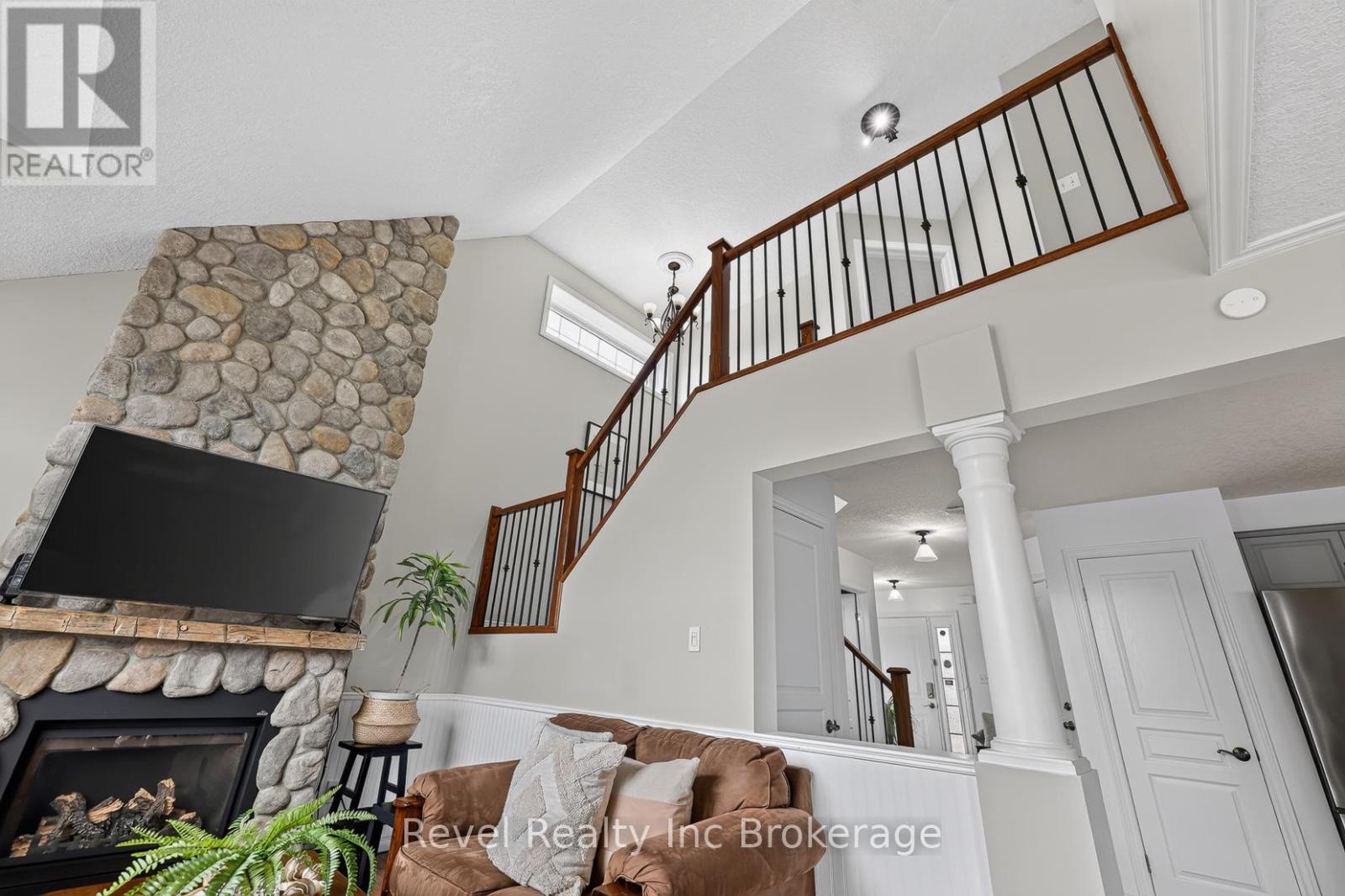 762 FRONTENAC CRESCENT - 19