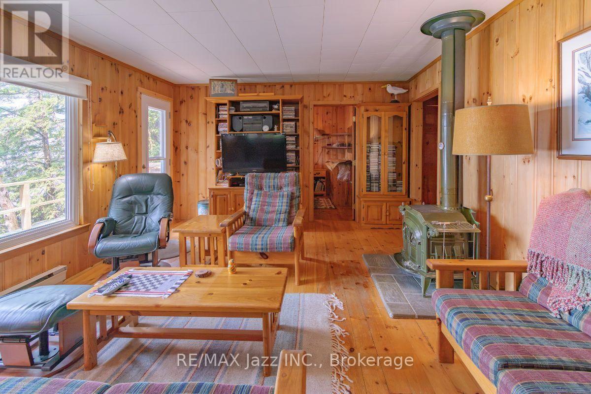 1022 TWO DOGS LANE - Image 12