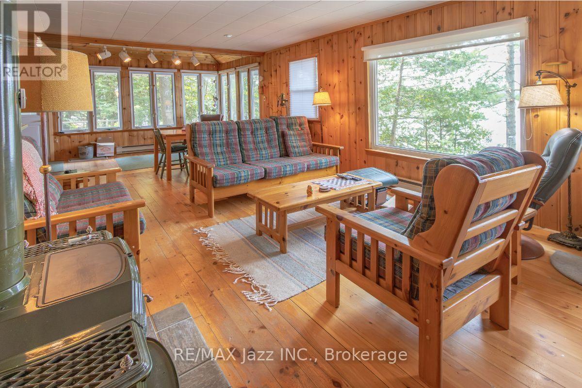 1022 TWO DOGS LANE - Image 13
