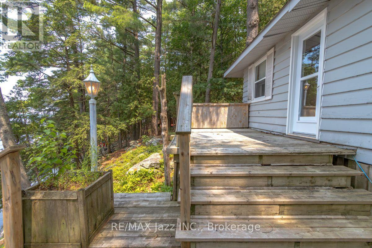 1022 TWO DOGS LANE - Image 22