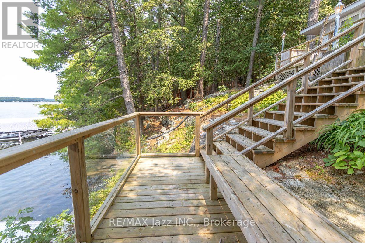 1022 TWO DOGS LANE - Image 27