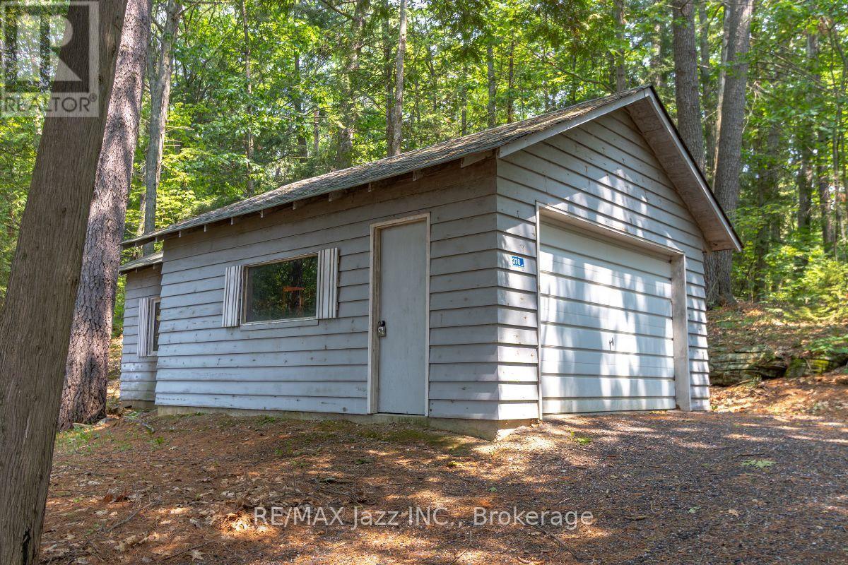 1022 TWO DOGS LANE - Image 30