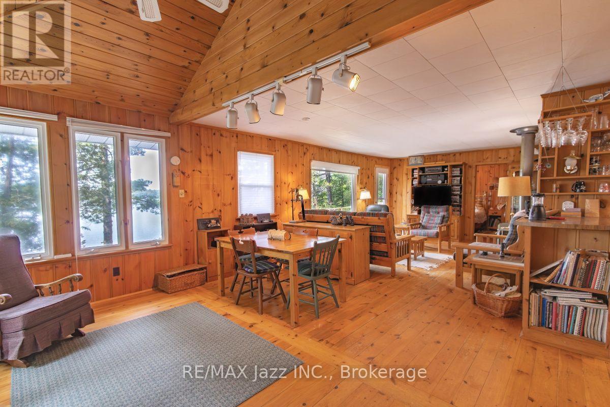 1022 TWO DOGS LANE - Image 5