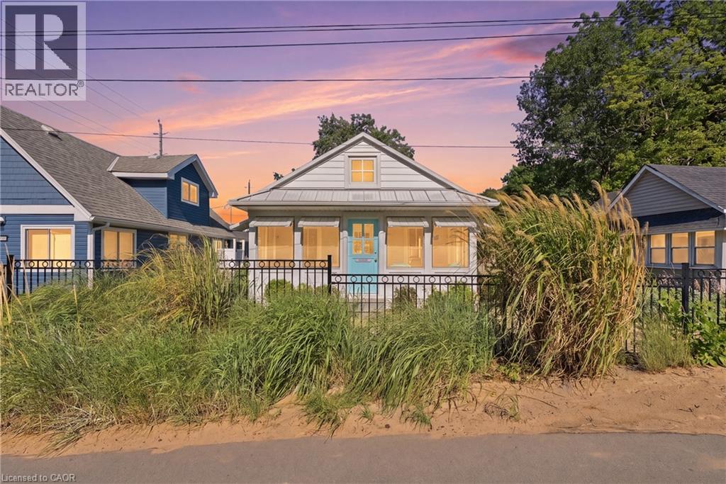 436 ASHWOOD Avenue - 1