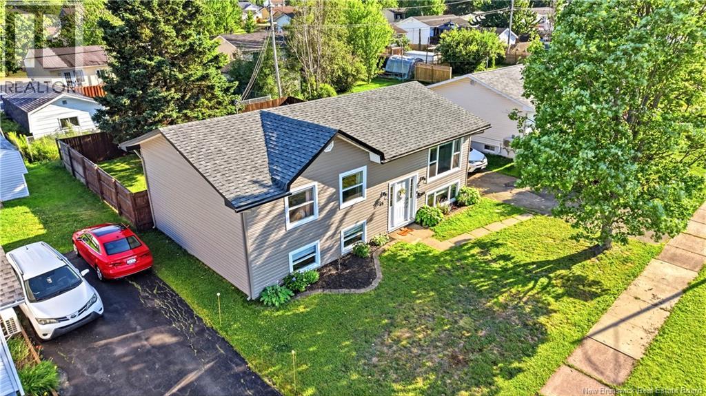 65 Satinwood Drive