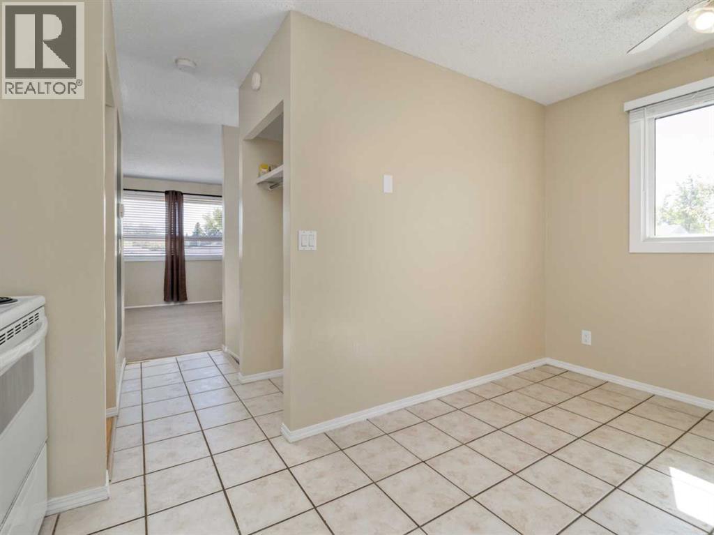 #2 269 Laval Boulevard W - 19
