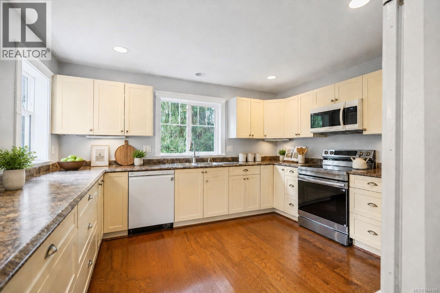 976 Wild Blossom Crt - 6