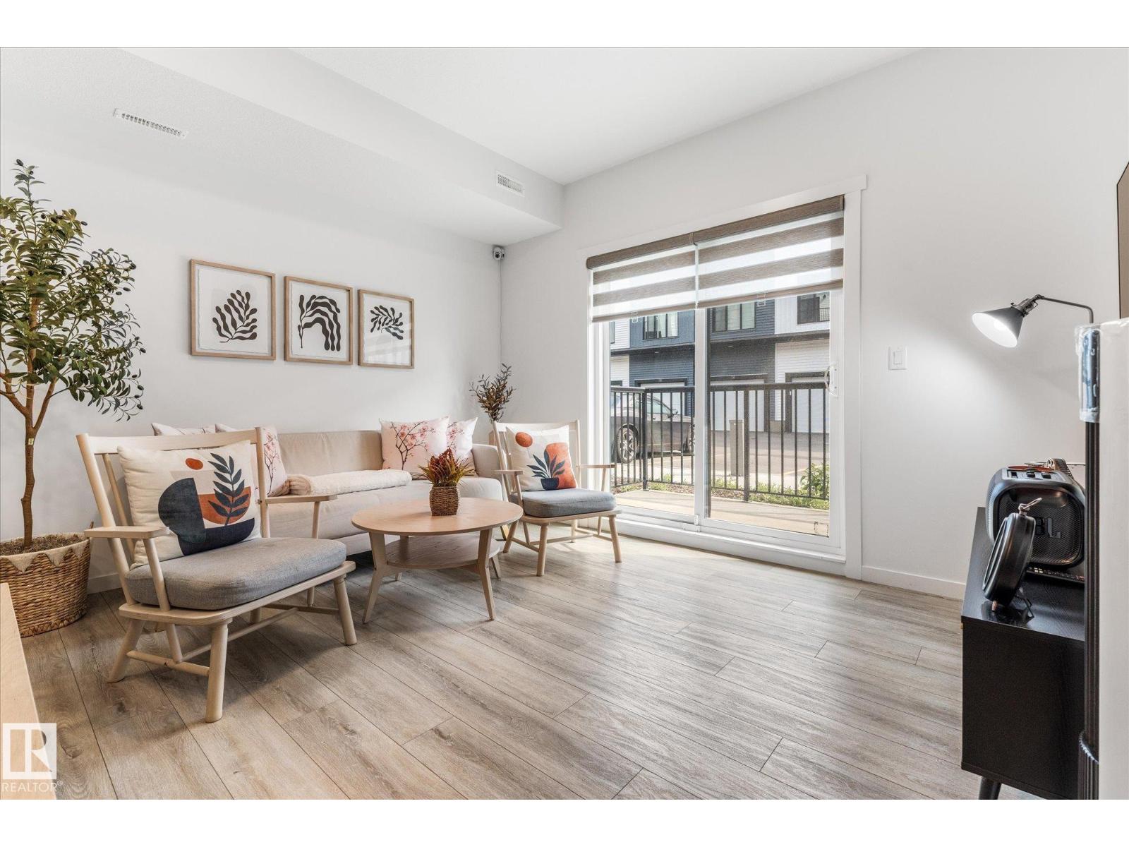 #104 860 SECORD BV NW, Secord, Edmonton photo 1
