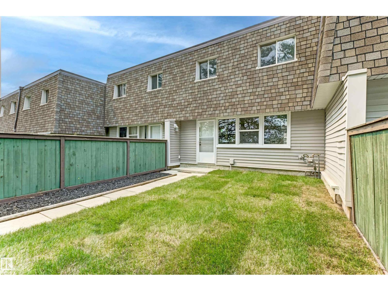 414 VILLAGE ON THE GR NW - 30