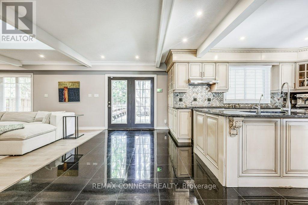 70 DUNSTALL CRESCENT - 5
