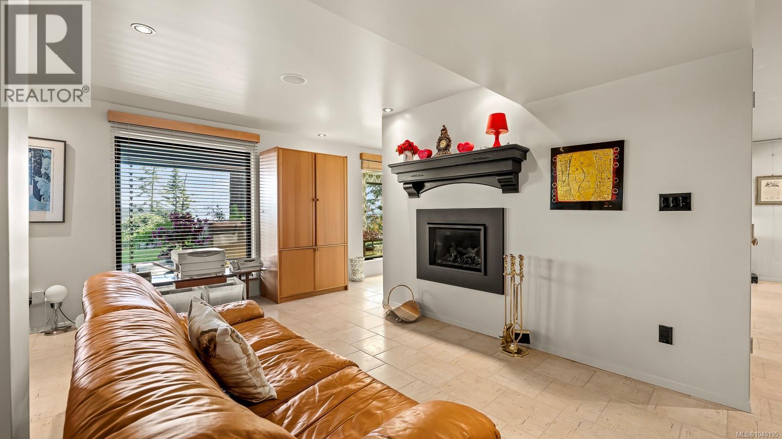1093 Ash St - 53