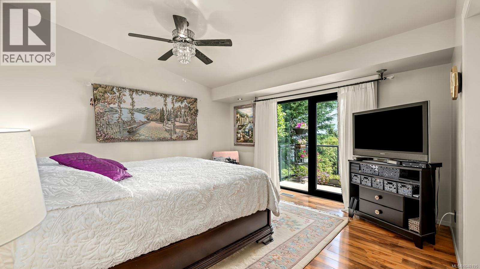 1093 Ash St - 36