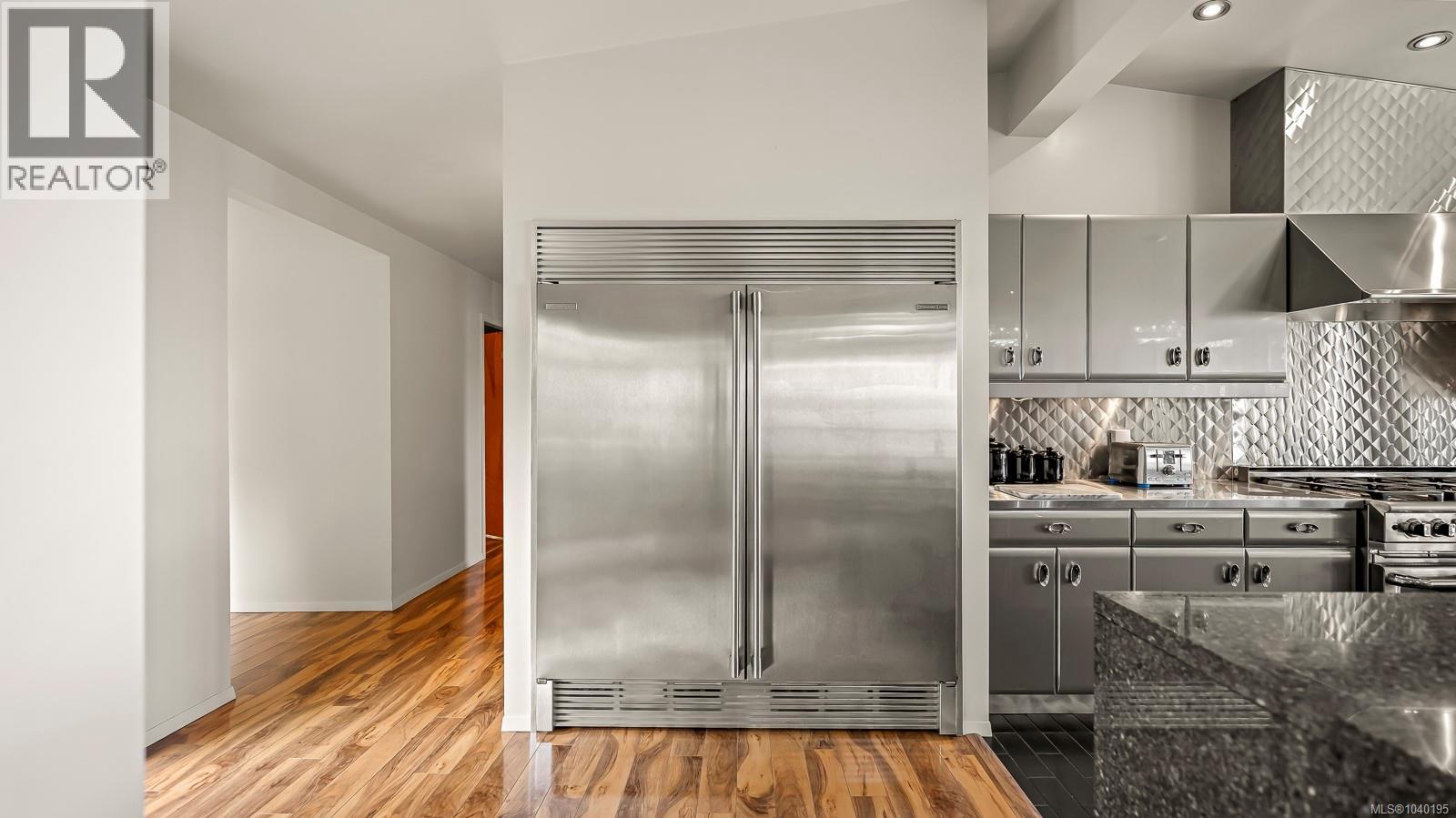 1093 Ash St - 23