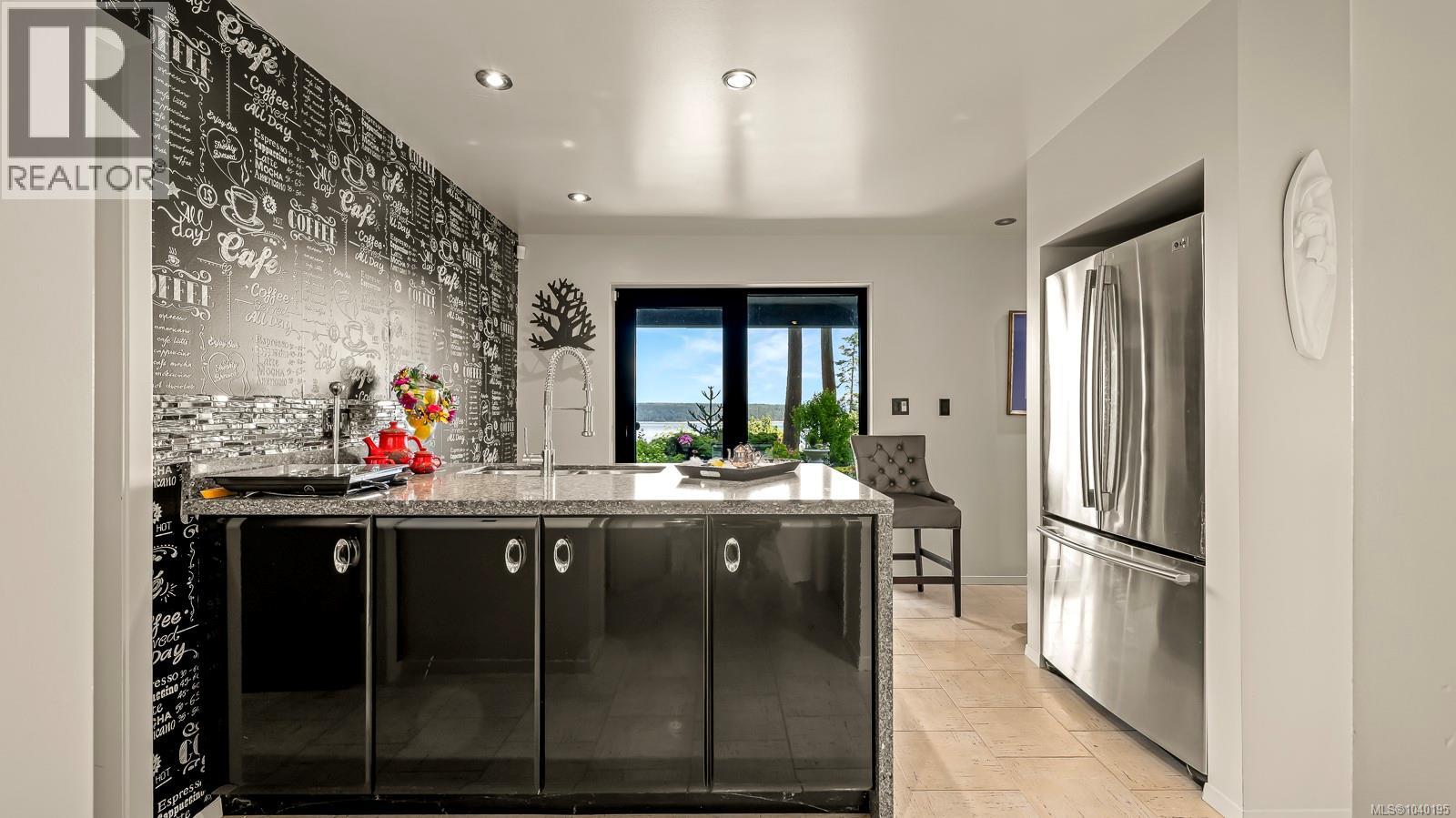 1093 Ash St - 44