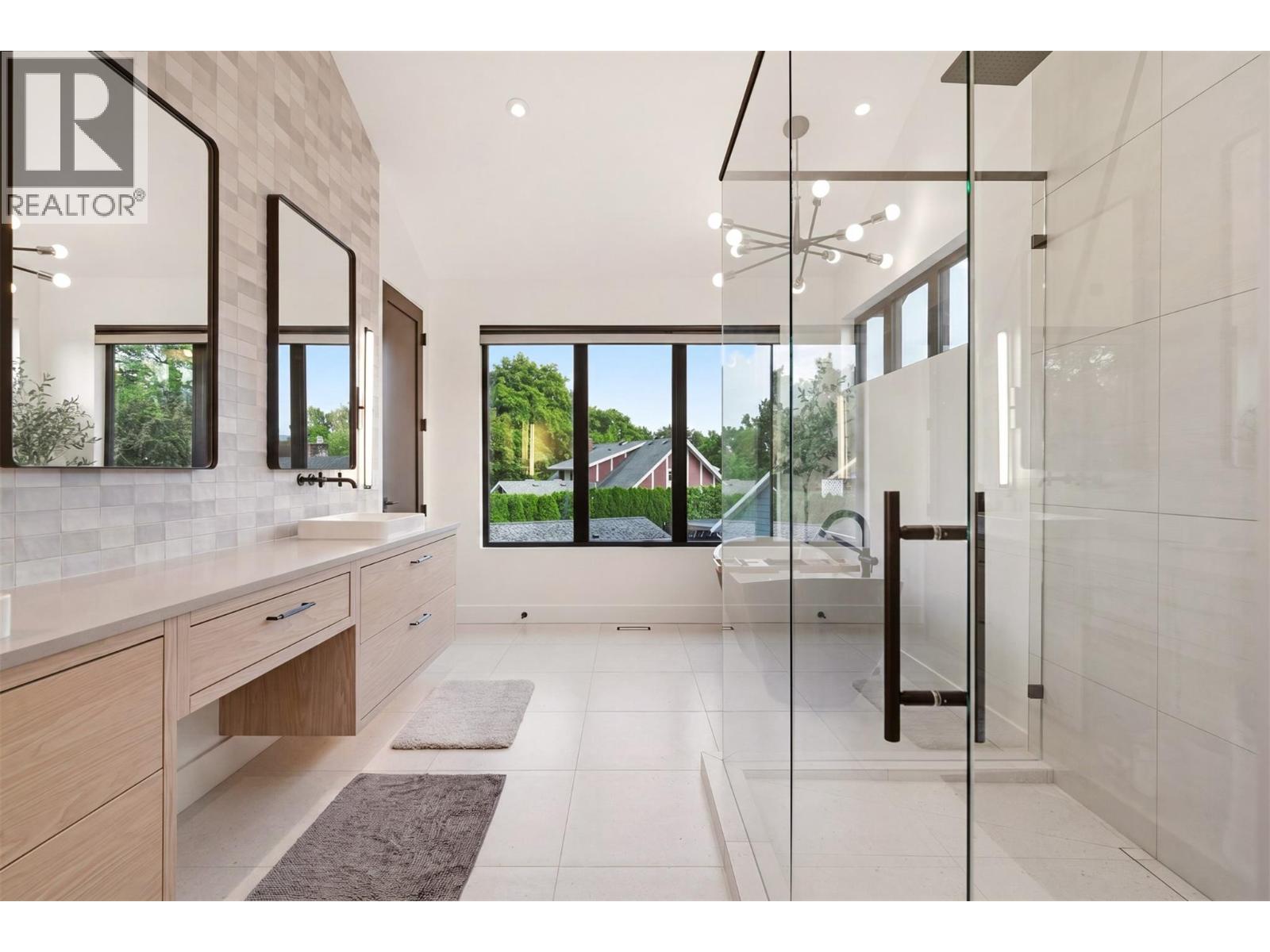 267 Lake Avenue, Kelowna