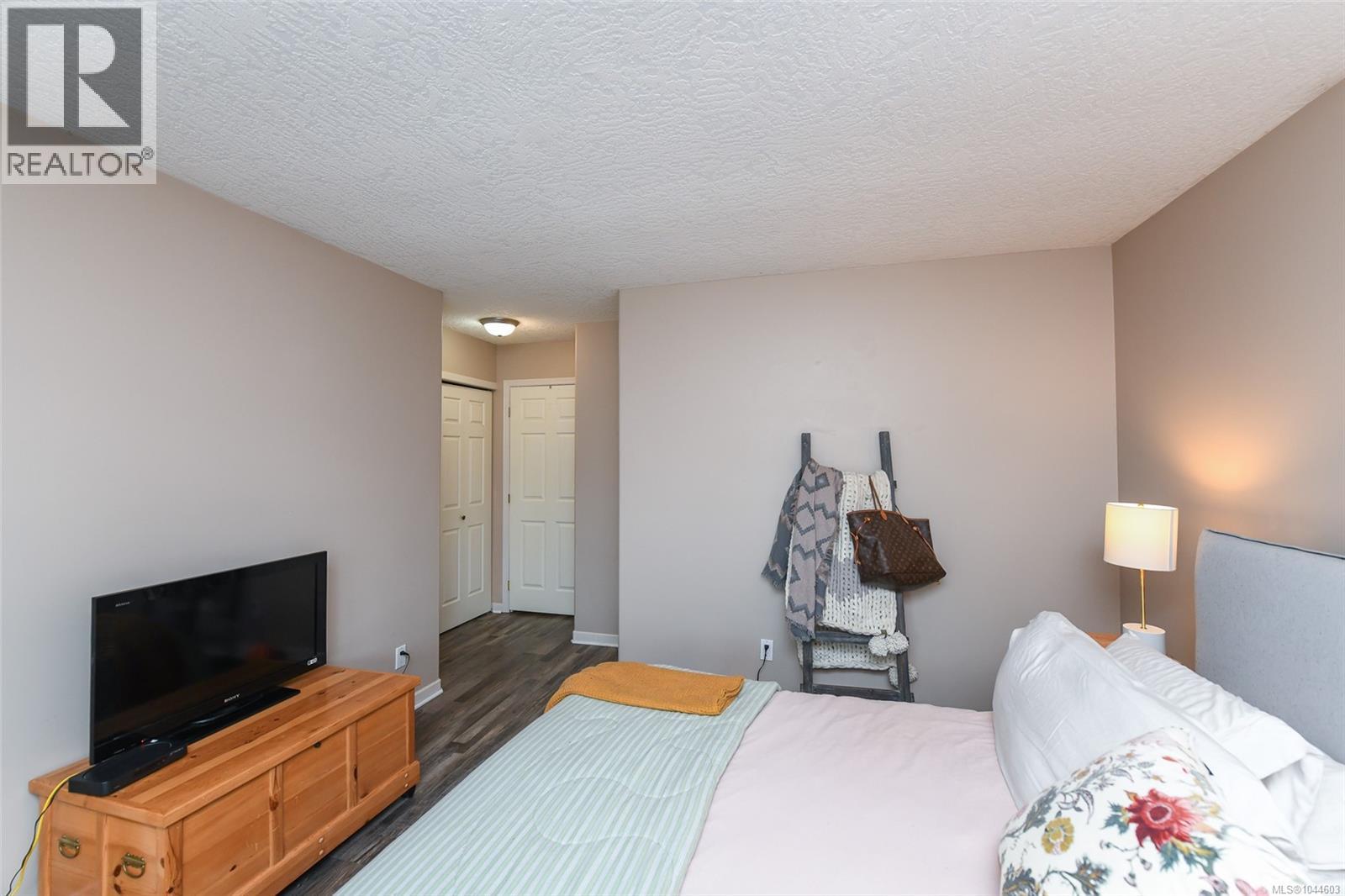 #107 720 Aspen Rd - 23