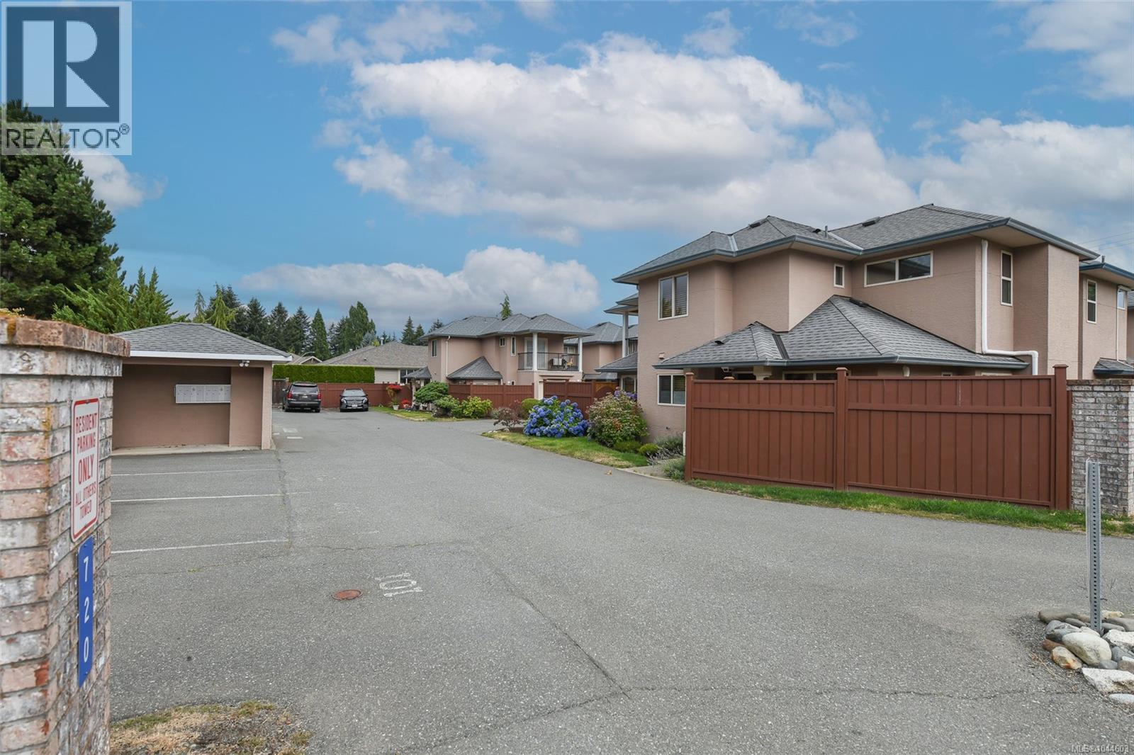 #107 720 Aspen Rd - 32