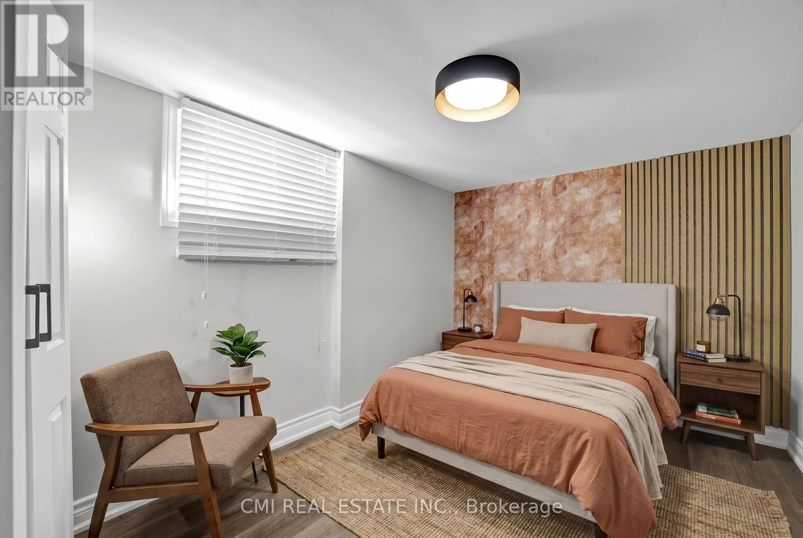 153 CLARENCE STREET - 32